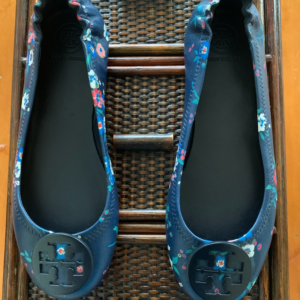 Fabulous floral Tory Burch ballet flats!